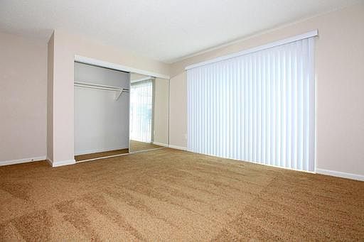 3rd image of 10229 Ashwood St APT 33