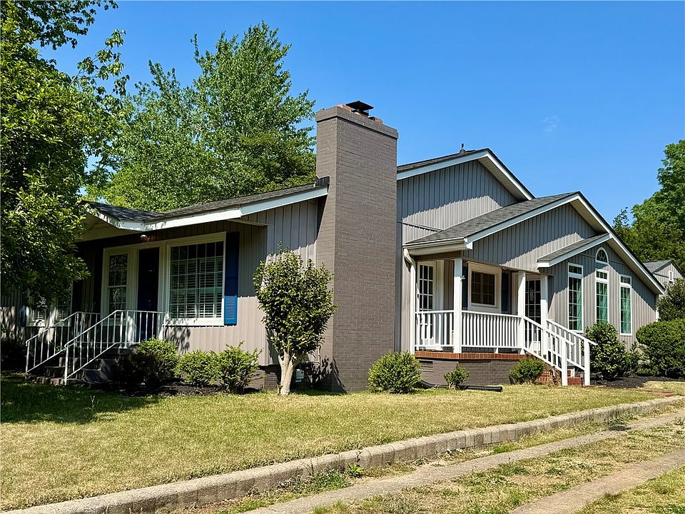 1st image of 2410 Pope Dr