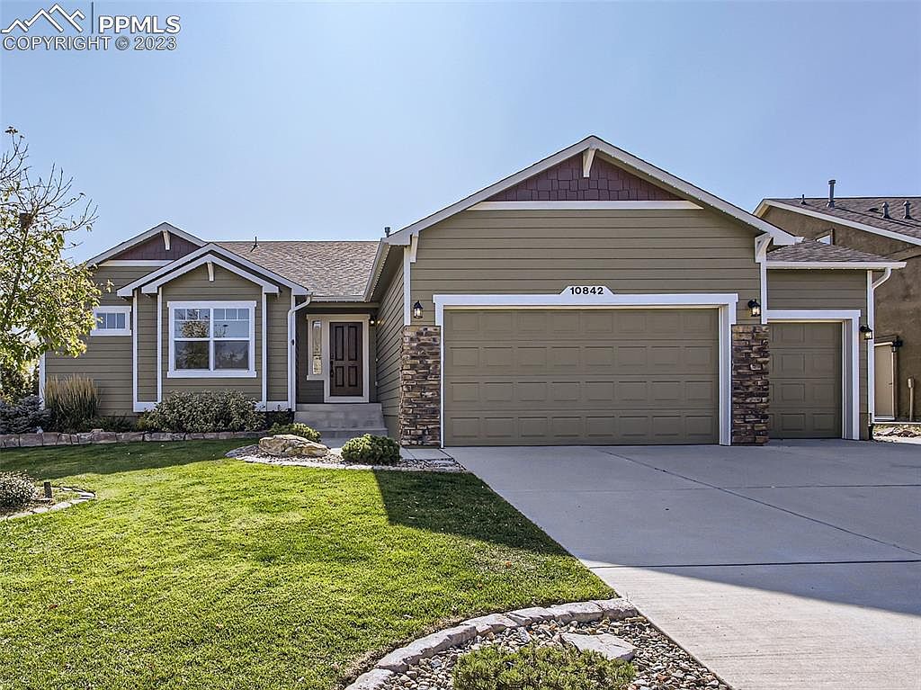 10842 Torreys Peak Way