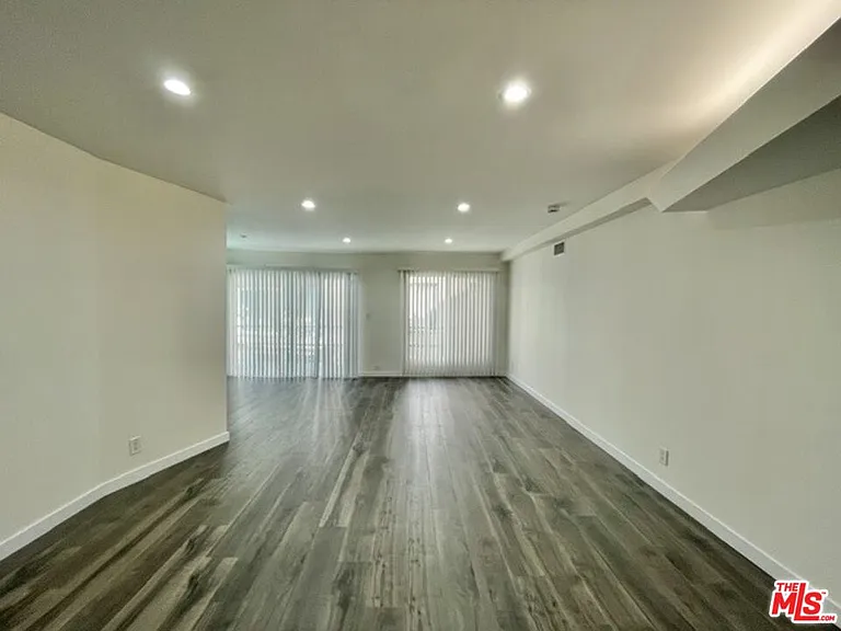 8397 Fountain Ave #203 — Photo 4