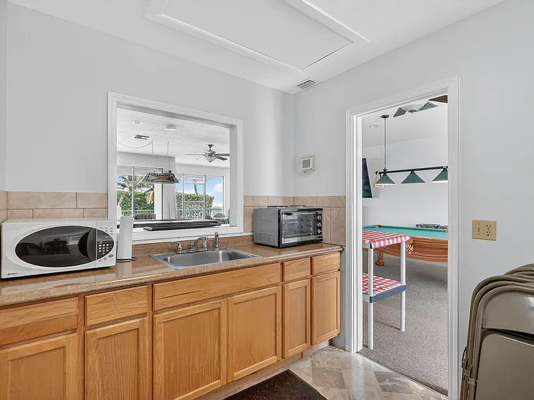 9940 S Ocean Dr #202 — Photo 38