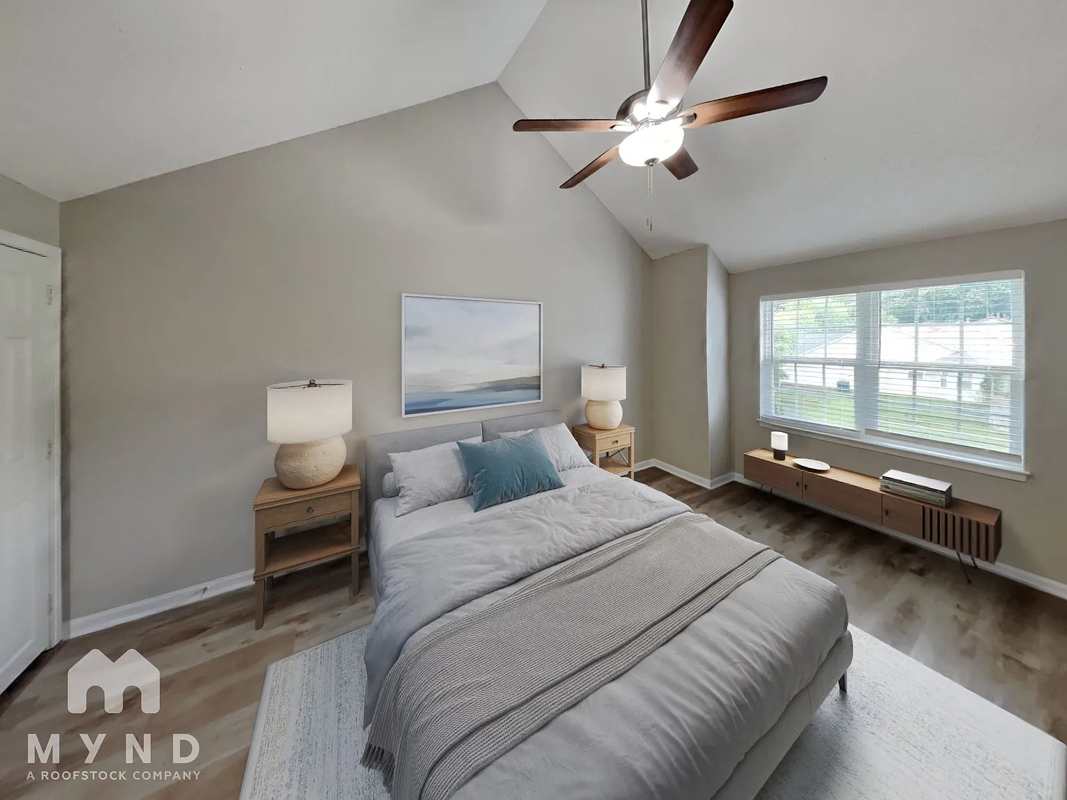 3 bed, 3.0 bath, 1550 sqft, $1,950 — Photo 3