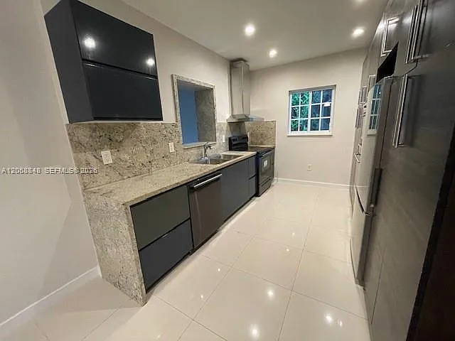 7820 Carlyle Ave — Photo 5