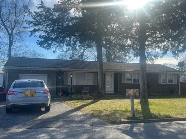 401 Constitution Dr, Forked River, NJ 08731