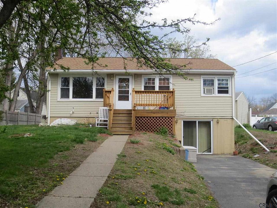 1st image of 111 S Lincoln St