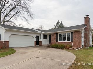 2155 Radcliff Ave SE, Grand Rapids, MI 49546