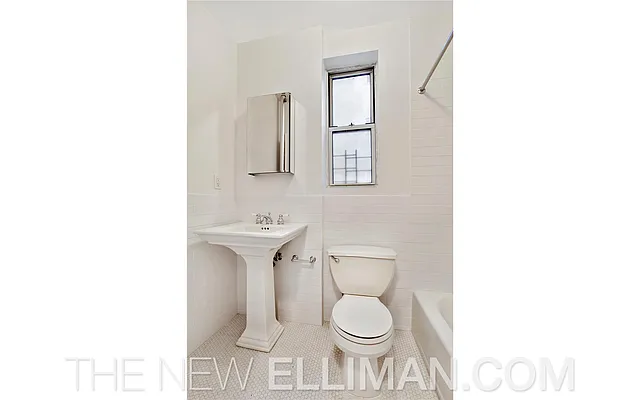 Rented by Douglas Elliman | media 31