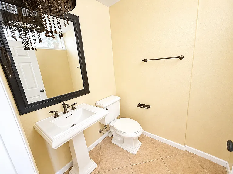 8521 James Ave NE — Photo 14
