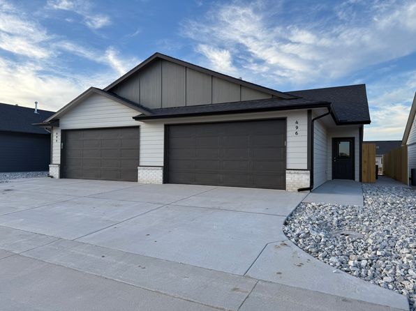 496 E Hayes St, Valley Center, KS