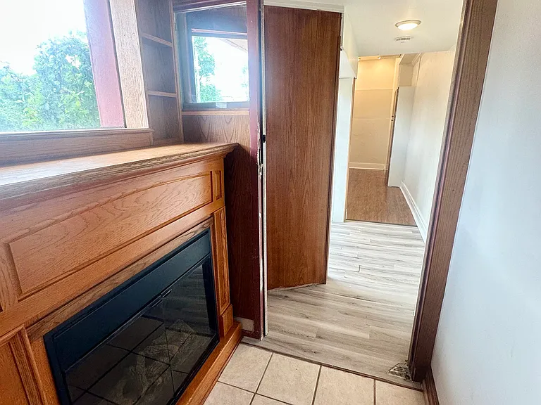 2422 Main St #1 — Photo 4