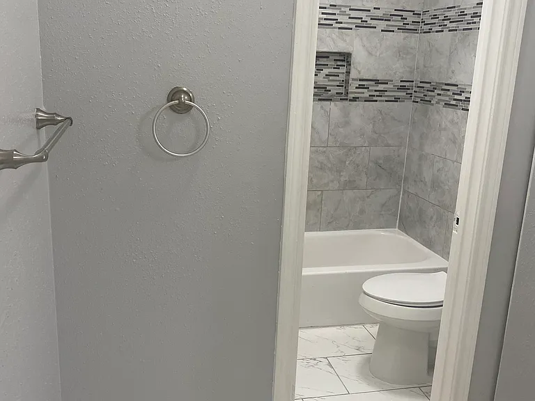 2019 Place Rebecca Ln #G4 — Photo 24