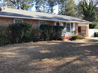 535 Farmview Dr, Fayetteville, NC 28311