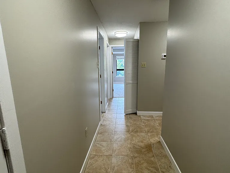 1151 Beacon St — Photo 15