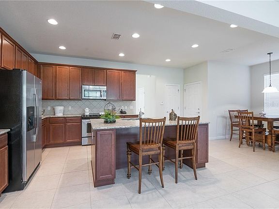 5th image of 11813 Zelkova Ln #2B