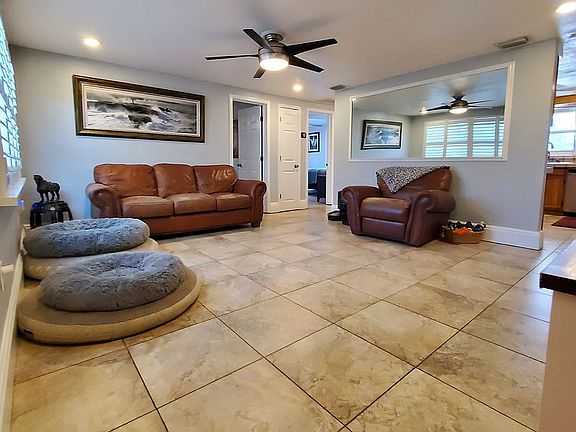 4th image of 938 Cronley Pl