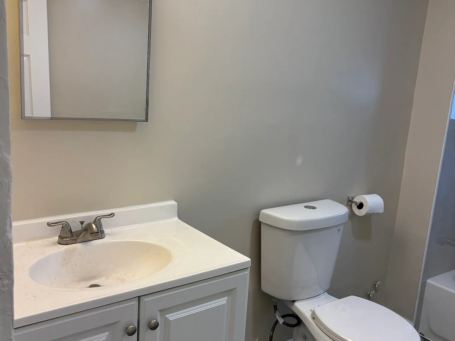 1 bed, $2,000 — Photo 1