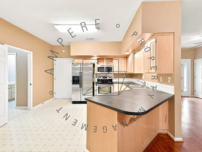 2559 W Arthur Hart St — Photo 13