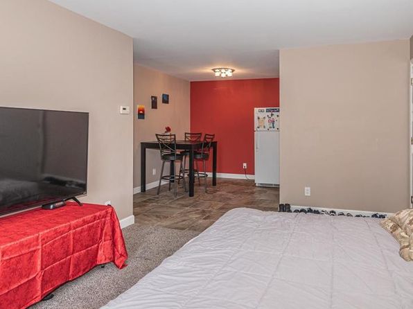 7624 Manor Cir APT 203