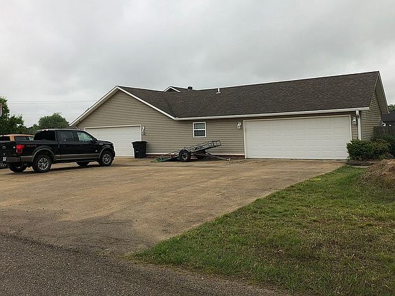 2nd image of 2 Village Creek Dr