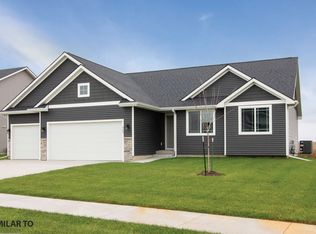 218 NE Wildflower Dr, Pleasant Hill, IA 50327