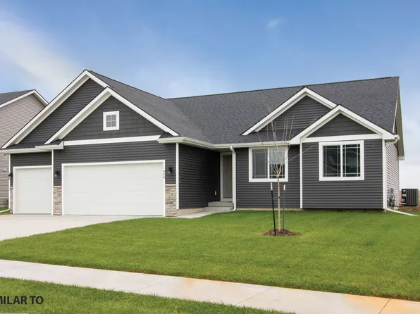 218 NE Wildflower Dr, Pleasant Hill, IA 50327