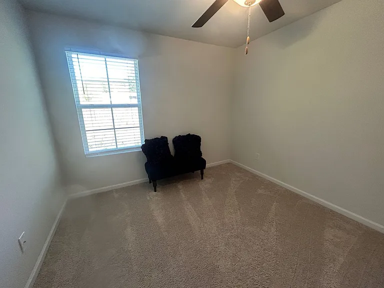 2769 Prince Charles Ct — Photo 31