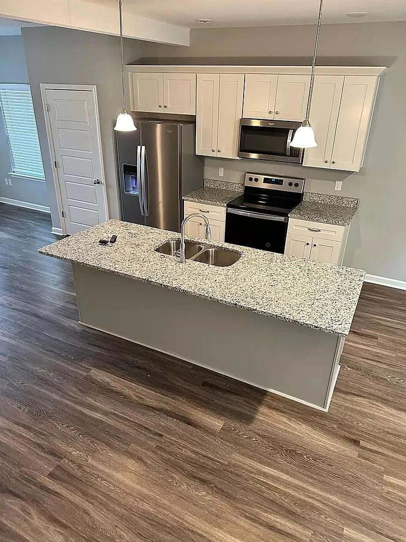 4 bedroom 2.5 bathroom in Atoka built in 2023 — Photo 4