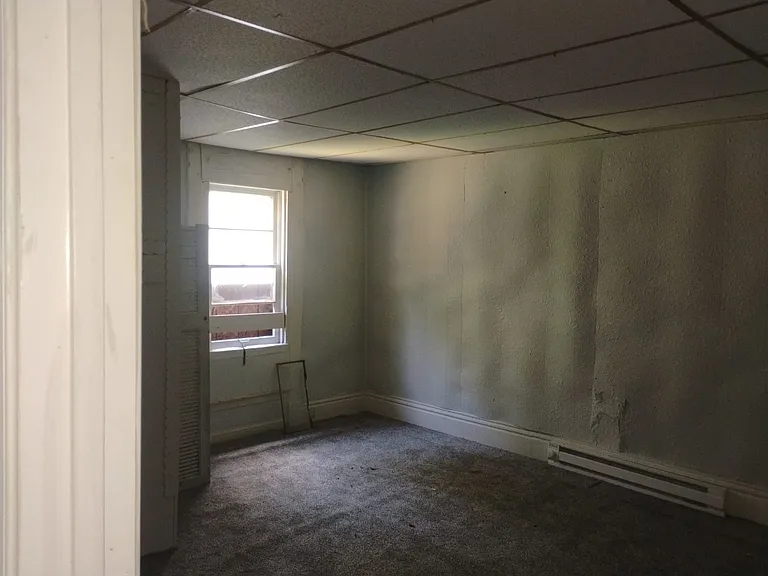 2531 W Main St — Photo 8