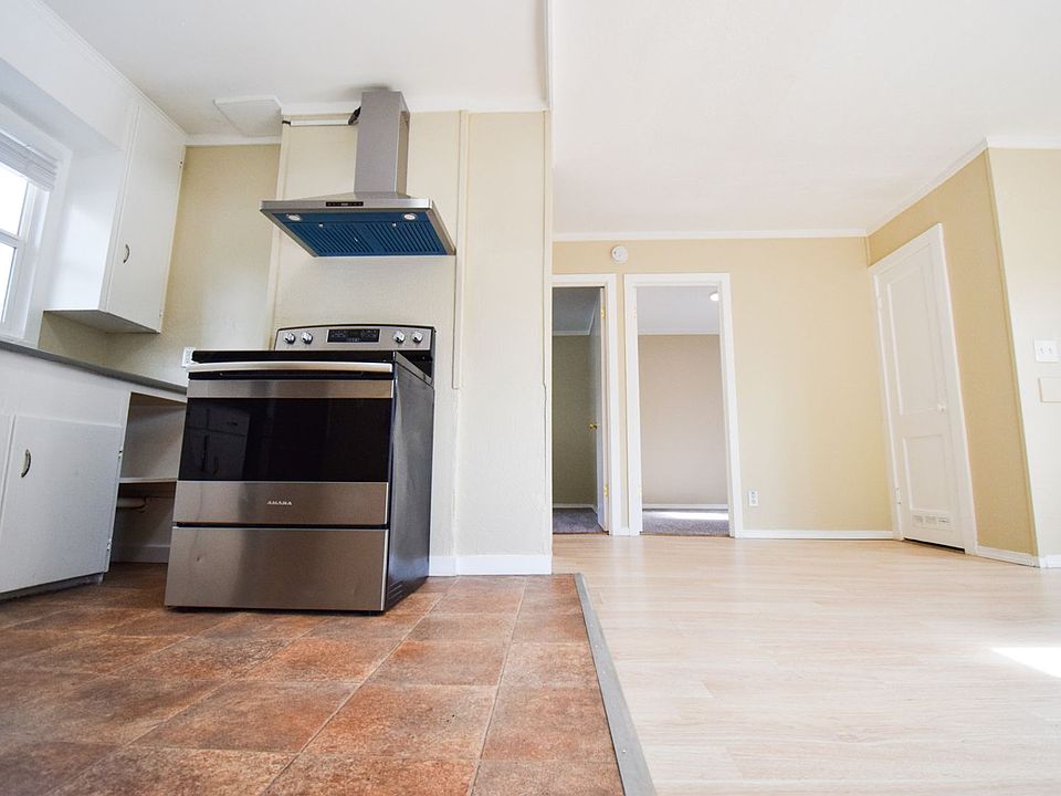 1st image of 6200 SE 103rd Ave #1