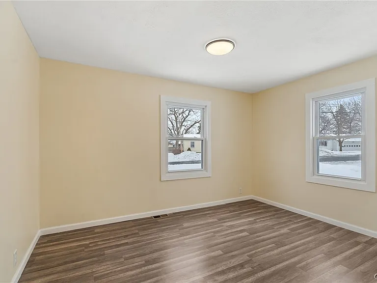 429 Beechwood Ave — Photo 12