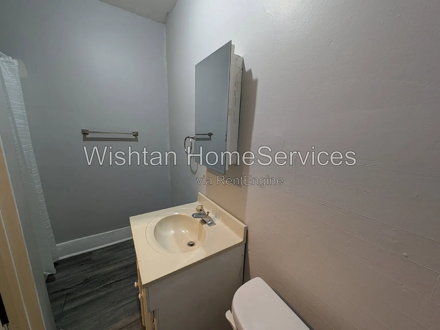 2 bed, 1.0 bath, $650 — Photo 4