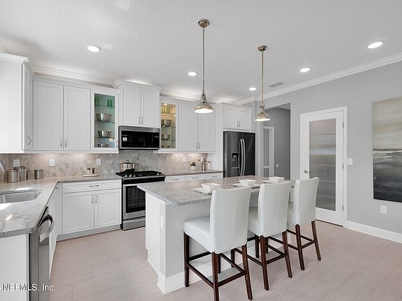 5th image of 43 LINDENWOOD Place