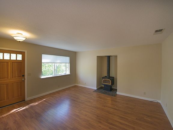 3rd image of 11120 Dorchester Dr
