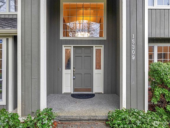 3rd image of 15309 92nd Place NE