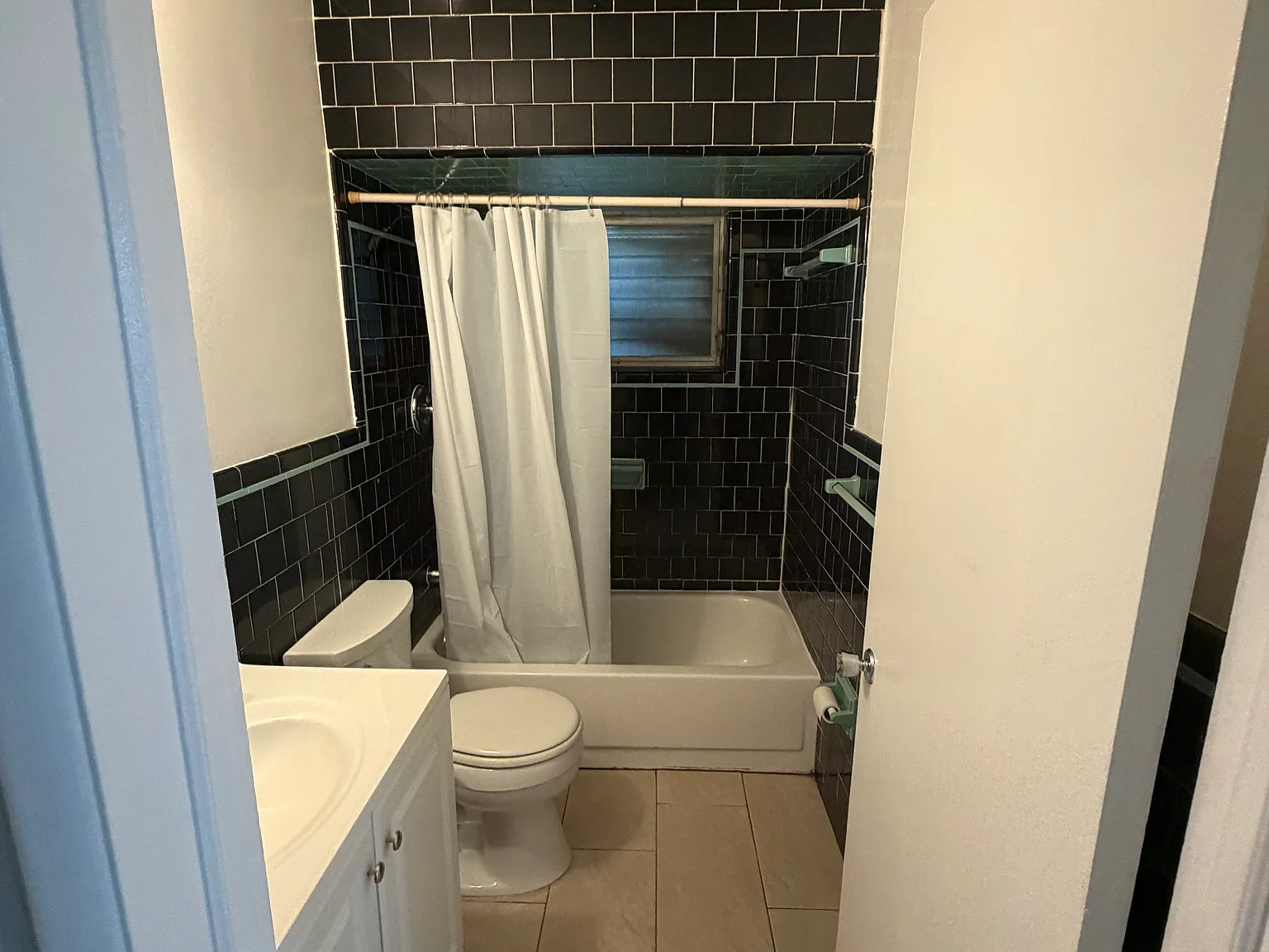 Studio, 500 sqft, $1,650 — Photo 4