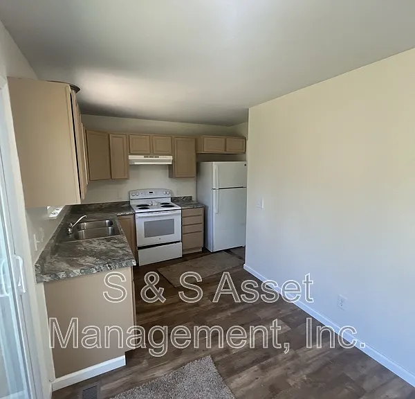 3324 Danbury Crossroad St — Photo 9