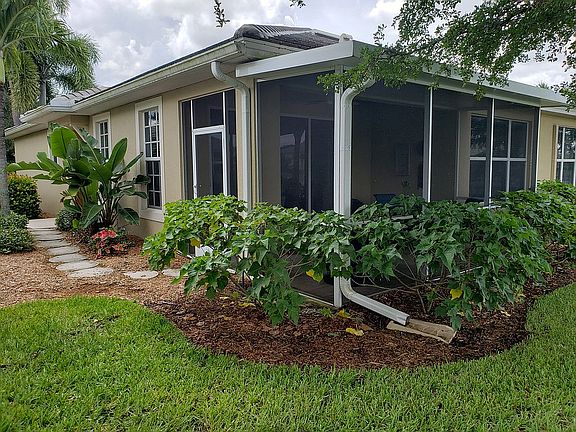 2nd image of 15018 Sea Crest Blvd