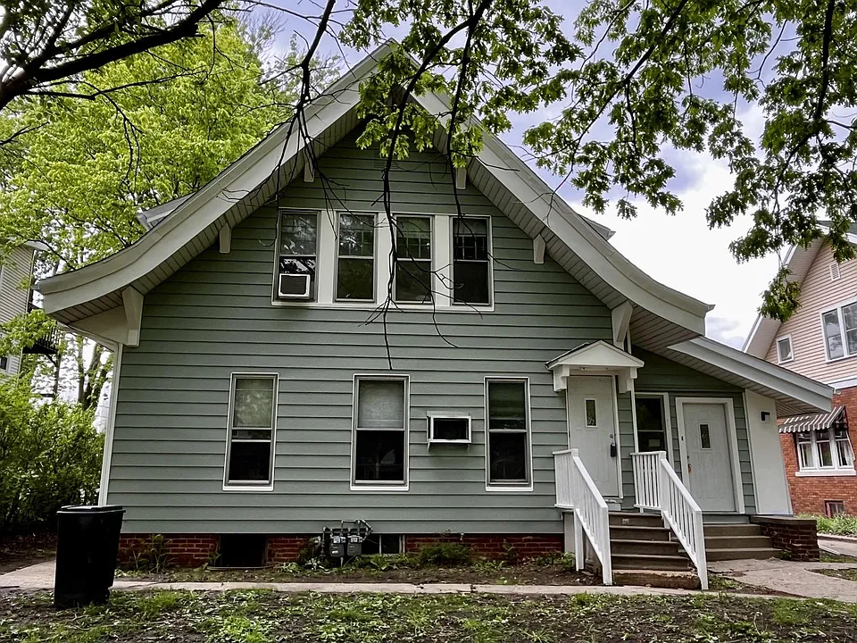 812 W Main St #2