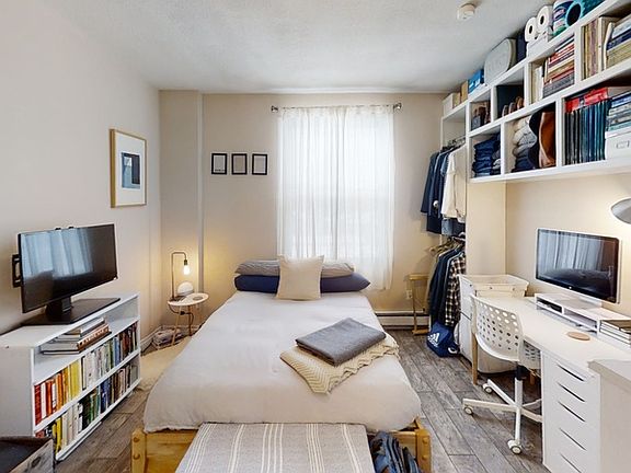 3rd image of 1110 Granger Ave #6