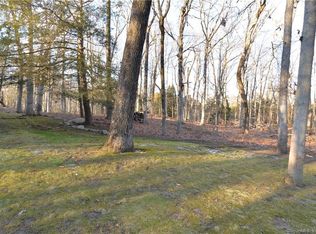 240 Benedict Hill Rd, New Canaan, CT 06840