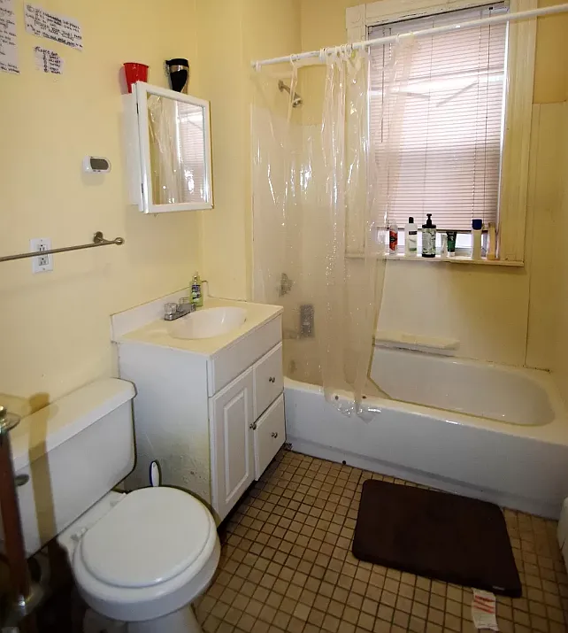 8 Cherokee St #2