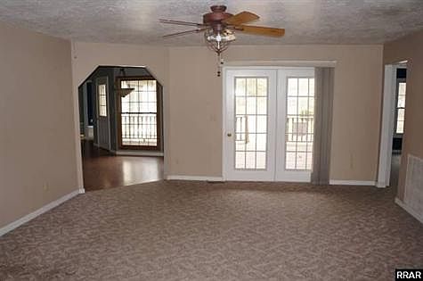 2nd image of 3916 Cardinal Dr