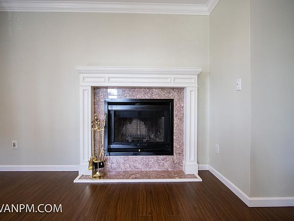 5th image of 225 Mowat St #202