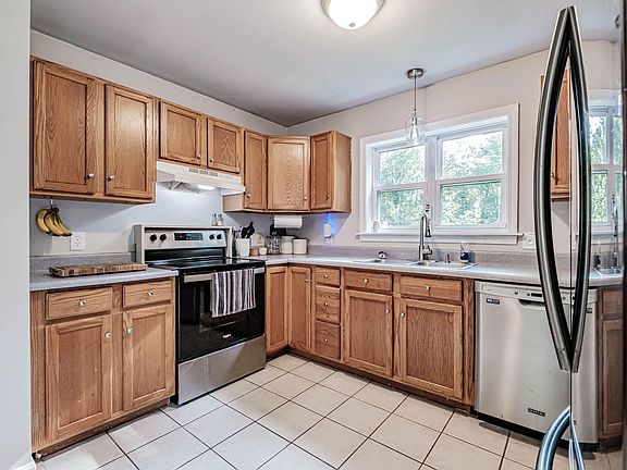 4th image of 38 Mckenny Drive