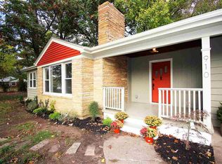 910 N Twyckenham Dr, South Bend, IN 46617