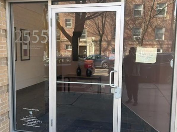 2555 W Leland Ave APT 302