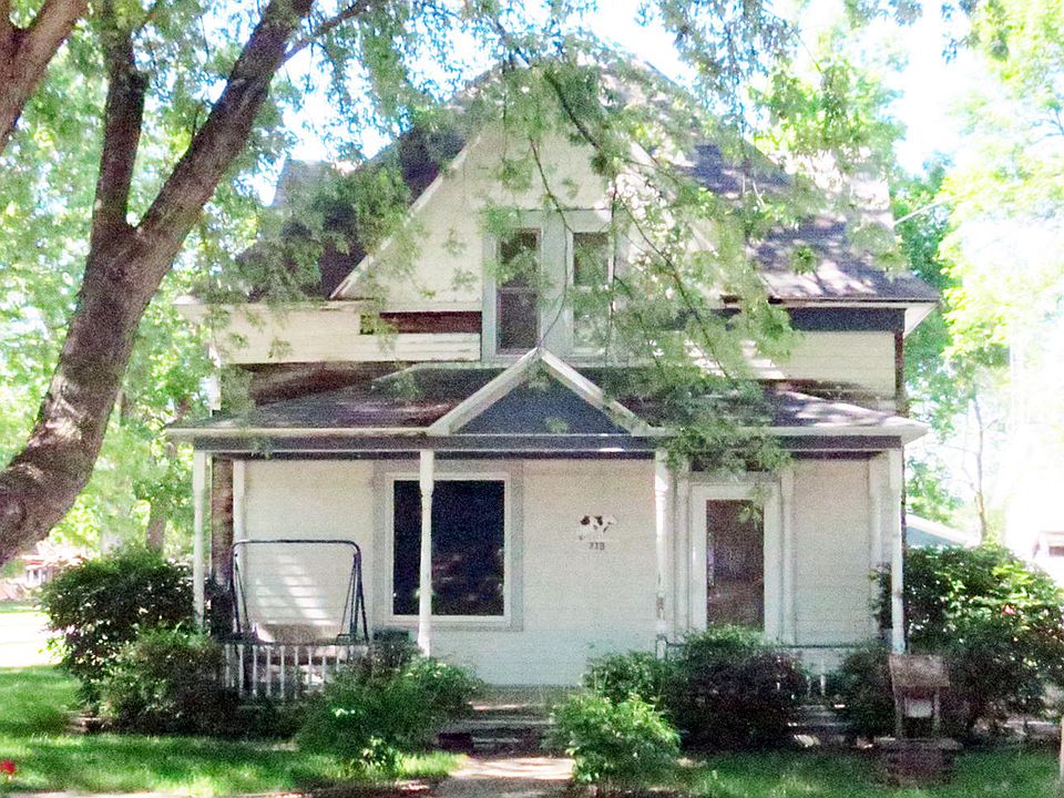 1st image of 713 4th St W