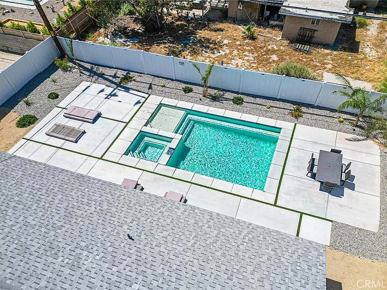 373 W Avenida Cerca — Photo 3