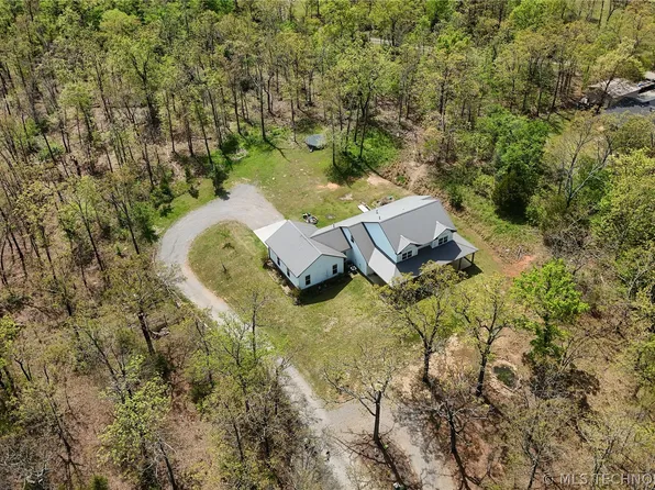 17773 W Stone Chapel Rd, Tahlequah, OK 74464
