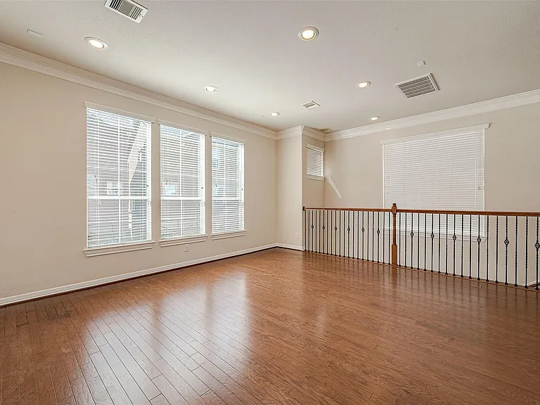 3302 Clearview Cir — Photo 13